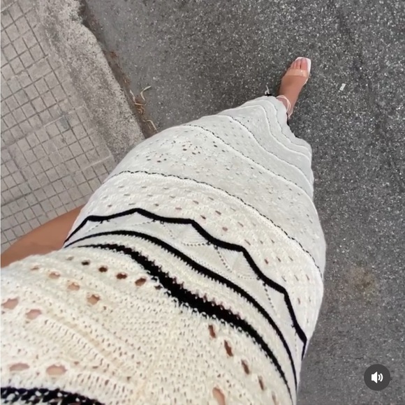 Ivory and black knit crochet spring summer midi dress - Picture 3 of 4